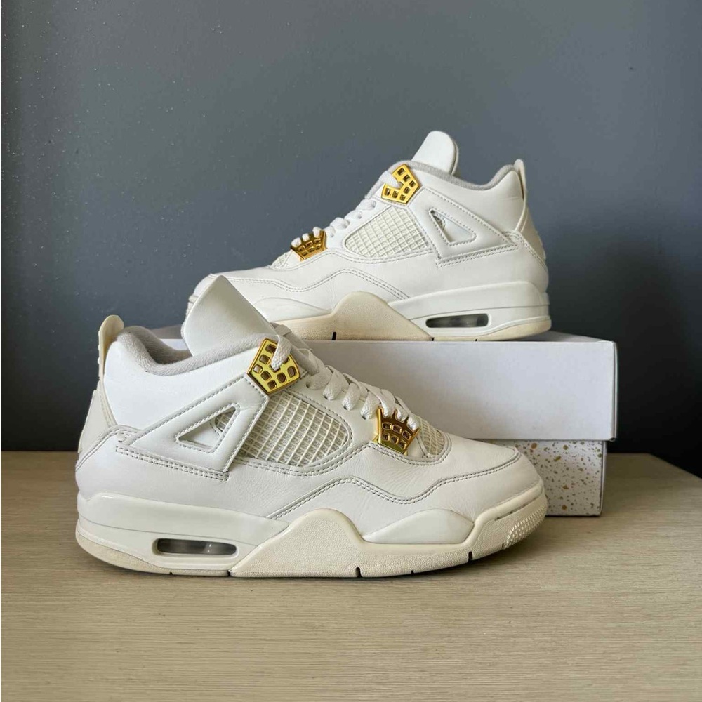 Jordan 4 Metallic Gold ⭐️